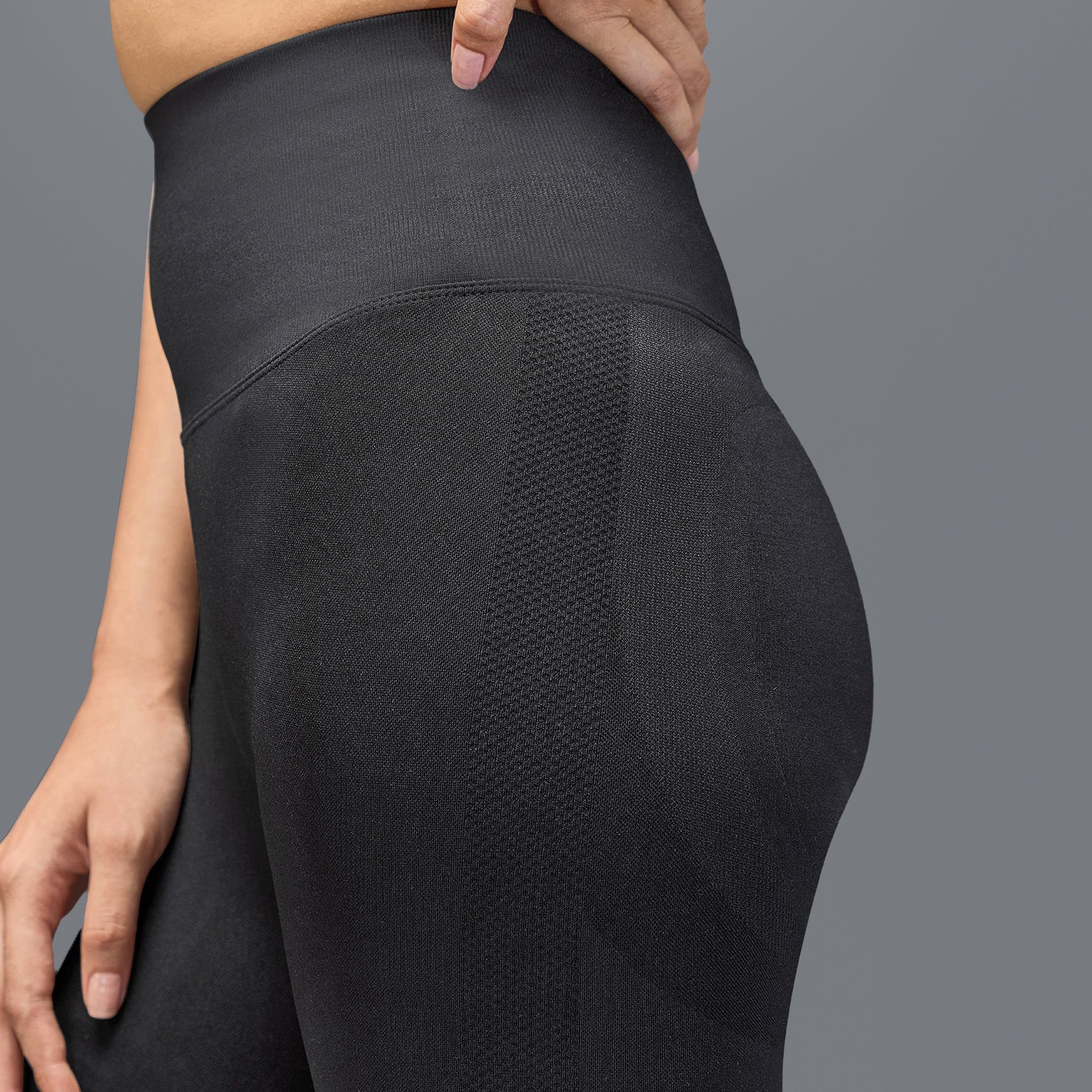 Limitless Snatched Ruched back Legging- Black