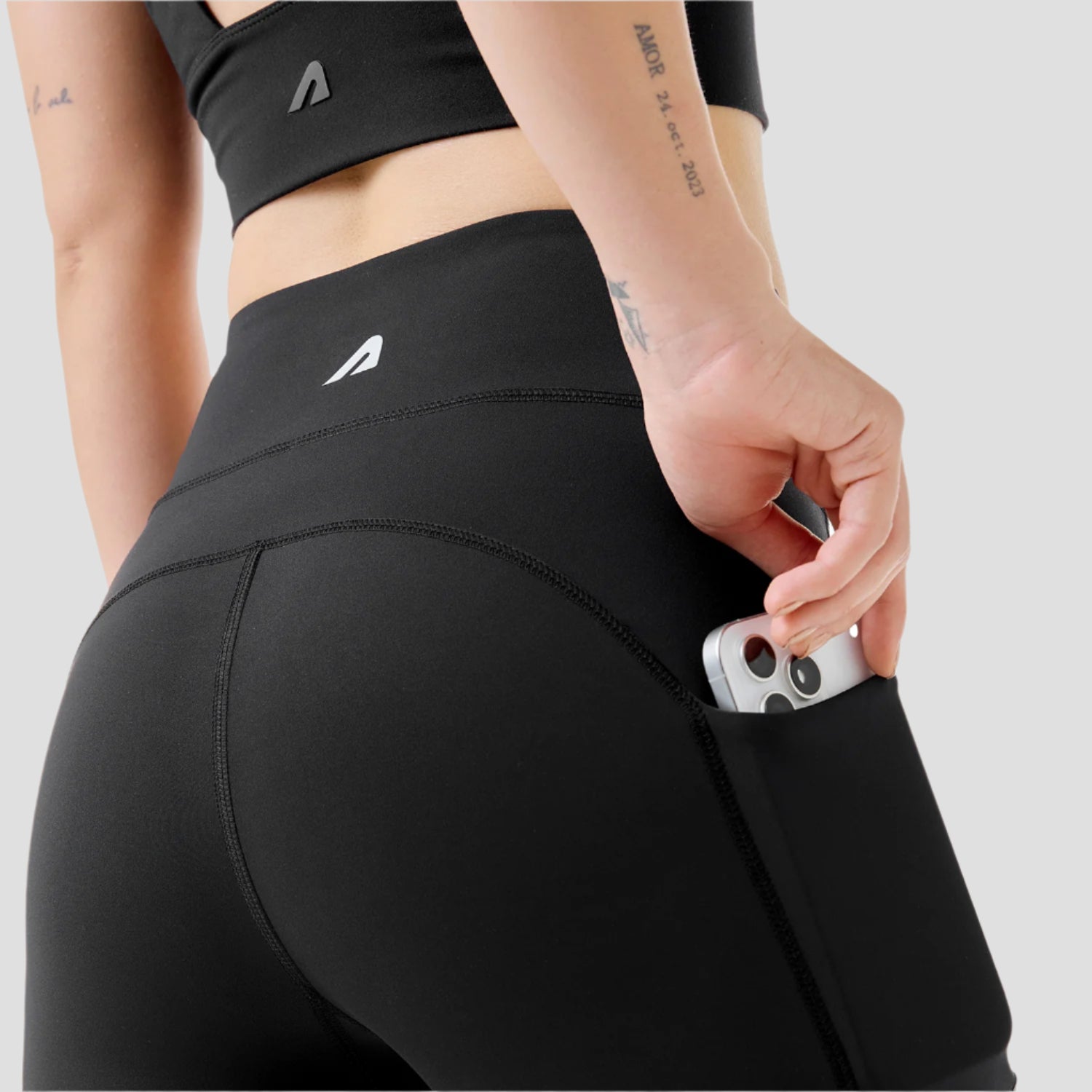 Training Move Free- Flare Pants