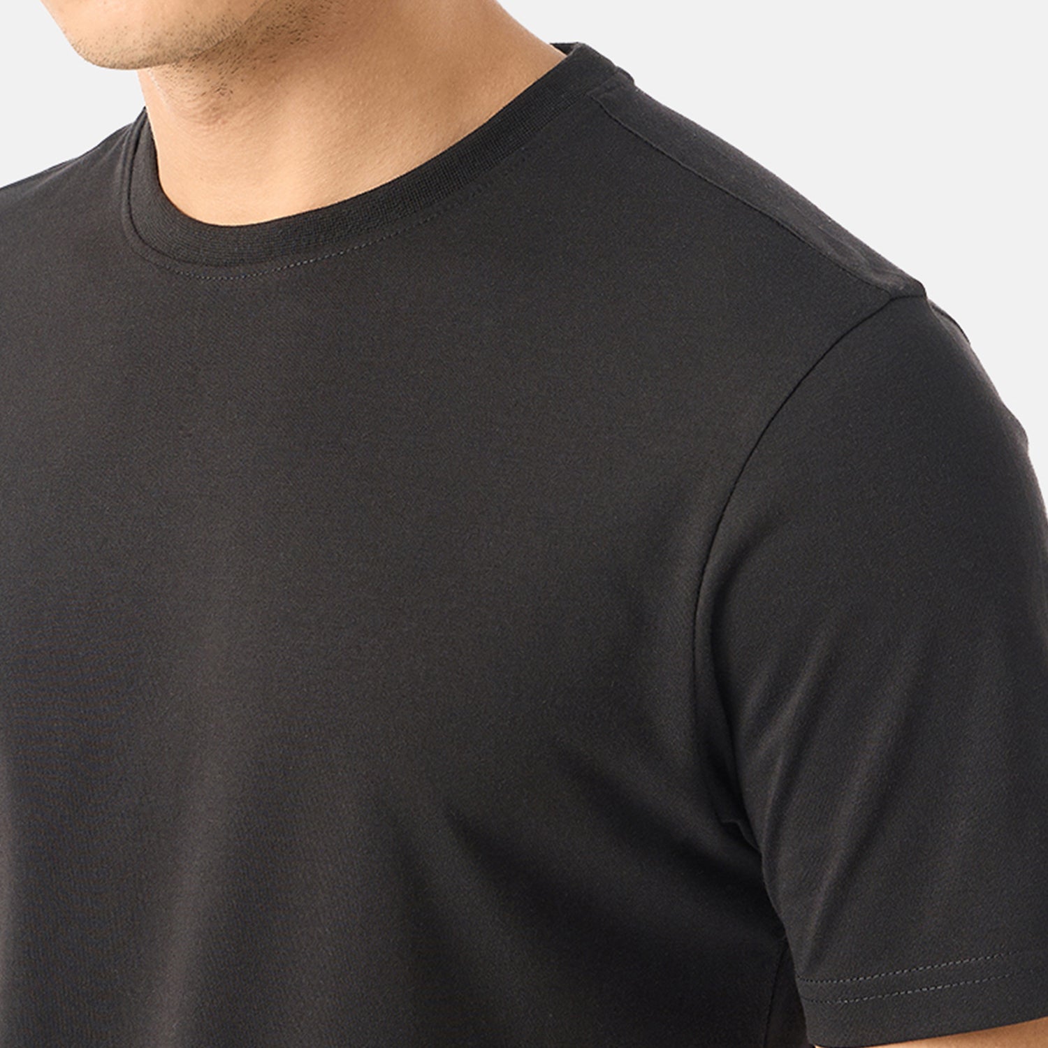Basic Essential Mens T-Shirt - Black