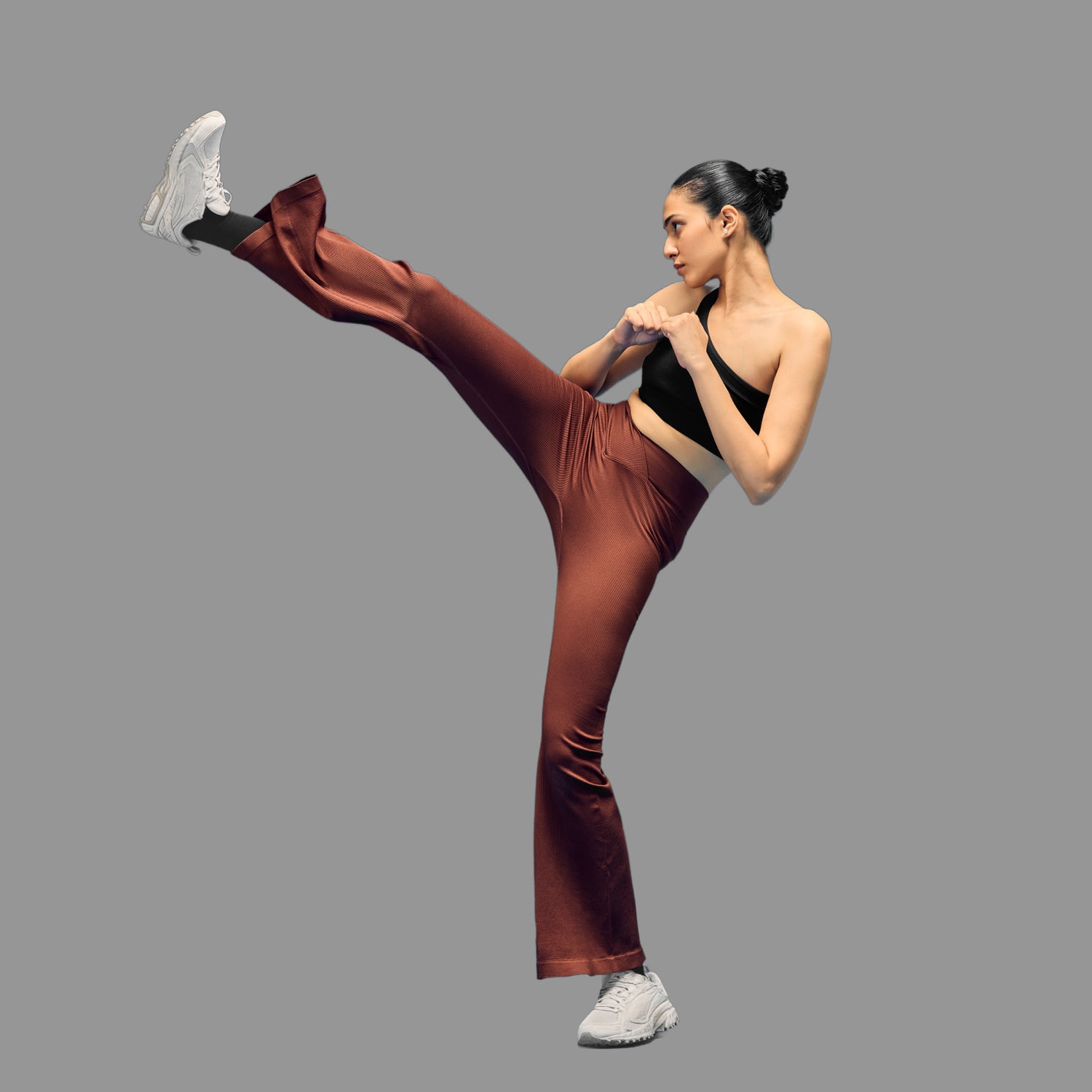 Limitless snatched Ruched back Flare Pants - Brown .