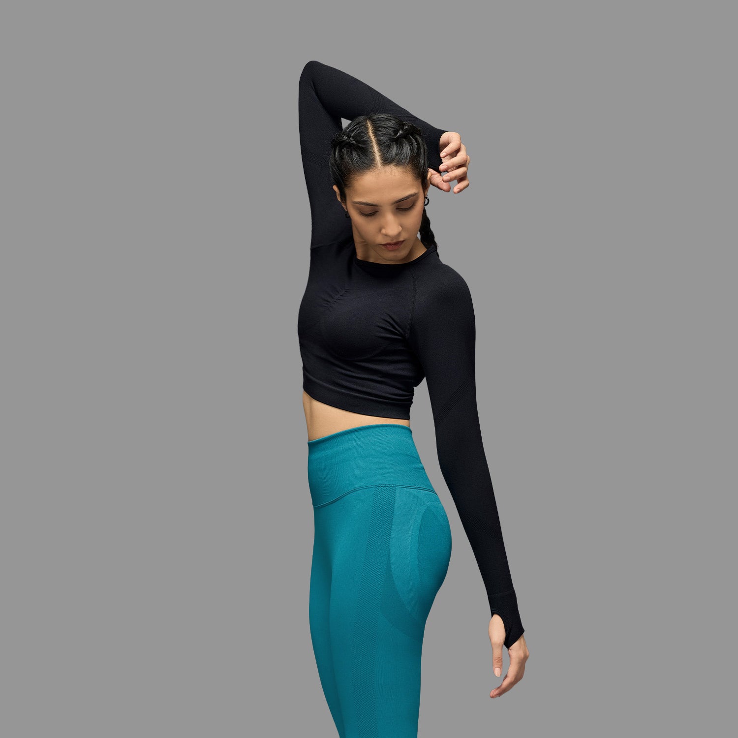 Limitless snatched Long sleeve drop top- black