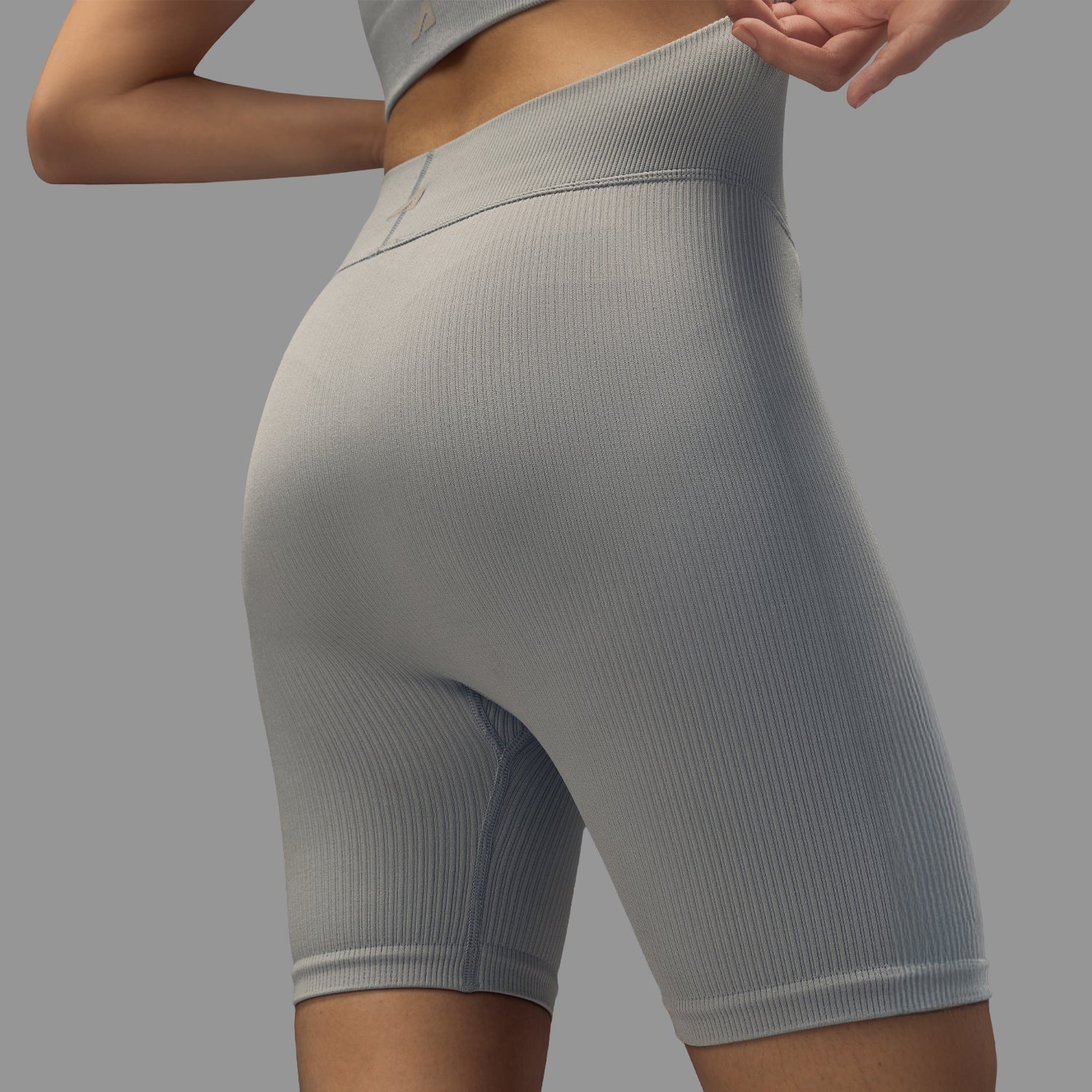 Limitless snatched mid waisted ribbed shorts - Grey