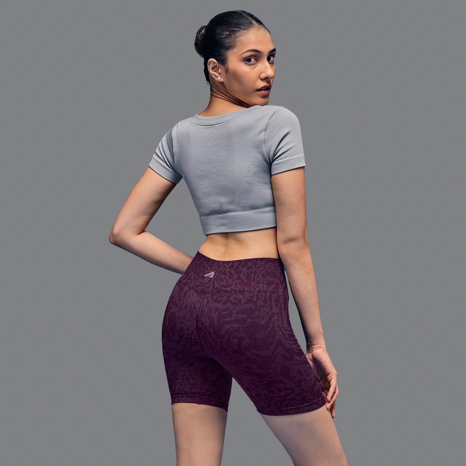 Limitless snatched high waisted ruched back shorts - Wine