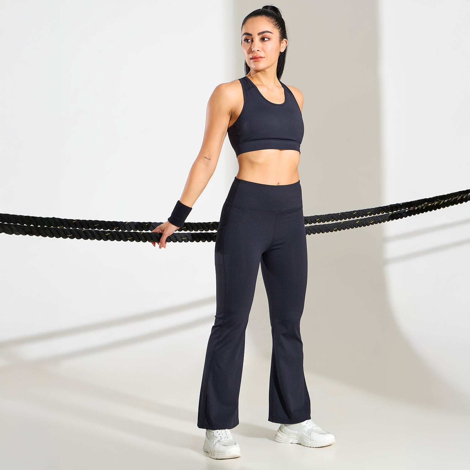 Training Move Free- Flare Pants