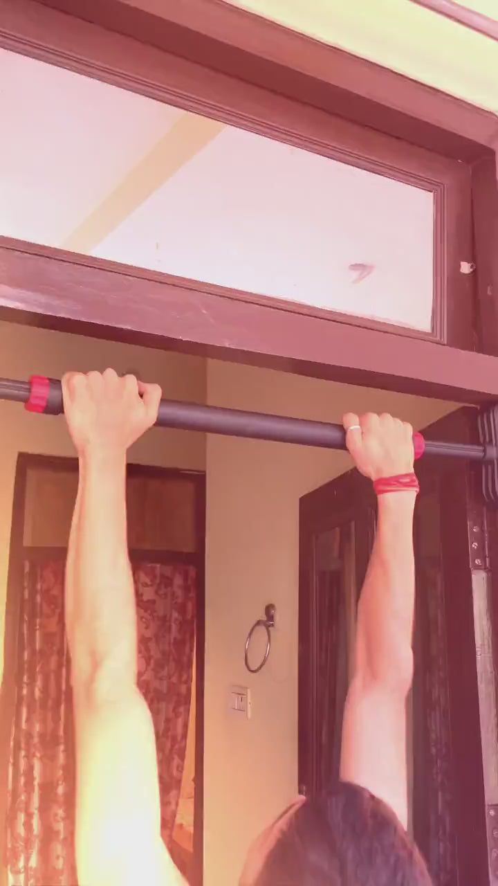 TitanGrip Pull-Up Bar — customer video 1